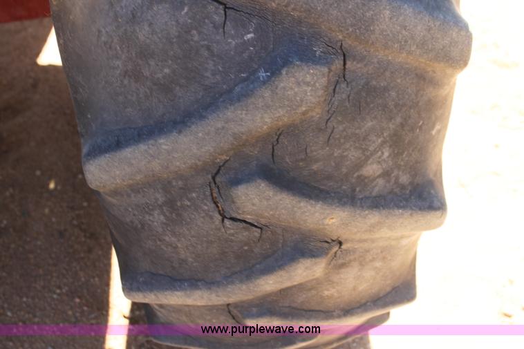 image for item H7484 1981 International 3388 2+2 4WD tractor