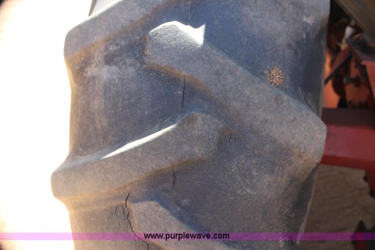 image for item H7484 1981 International 3388 2+2 4WD tractor