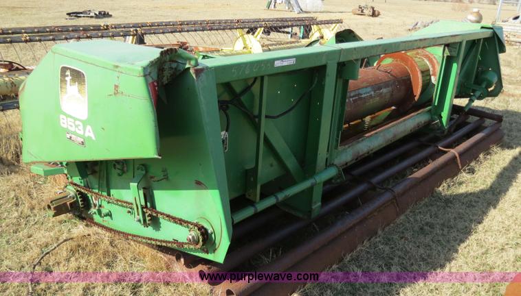 image for item S5929 John Deere 853A row crop header