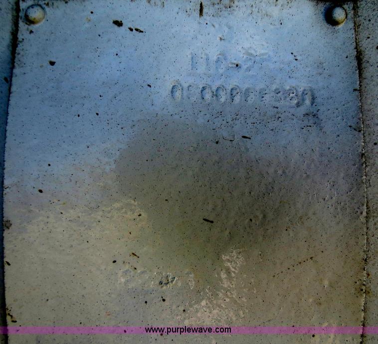 image for item S9525 Ustc, Inc. truck mounted crane