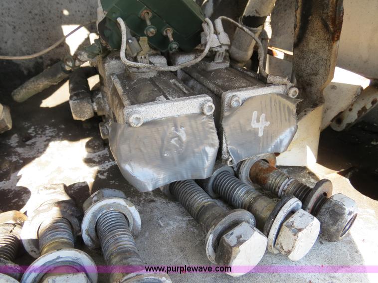 image for item S9525 Ustc, Inc. truck mounted crane