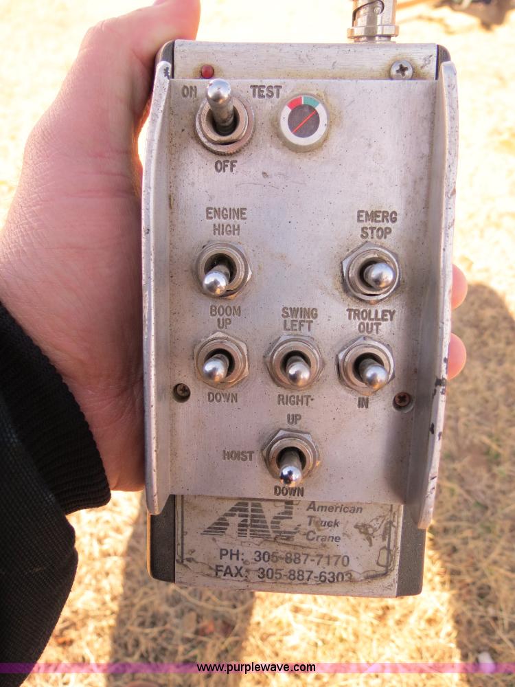 image for item S9525 Ustc, Inc. truck mounted crane