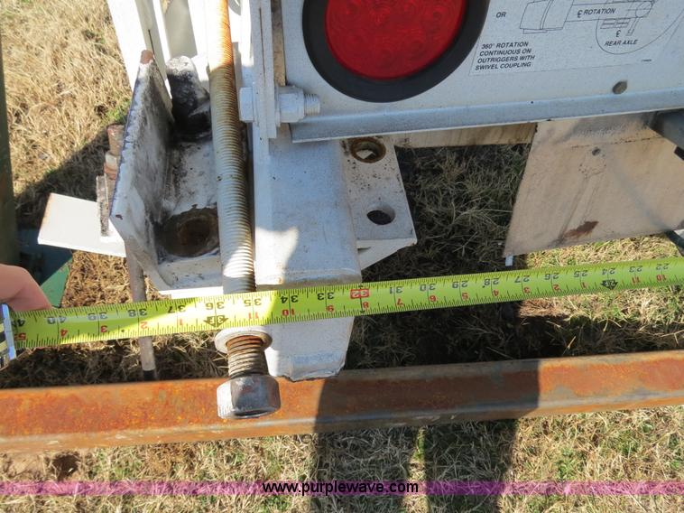 image for item S9525 Ustc, Inc. truck mounted crane