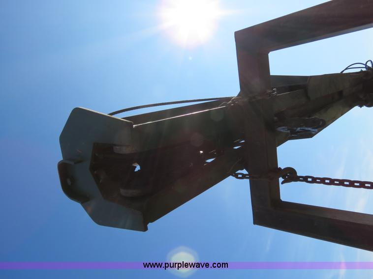 image for item S9525 Ustc, Inc. truck mounted crane