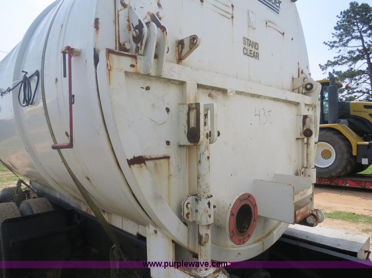 image for item S9690 Ram Rodder 14' tank