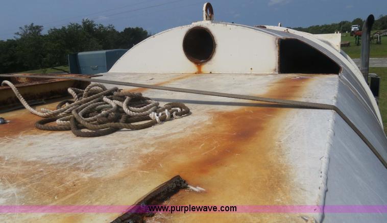 image for item S9690 Ram Rodder 14' tank