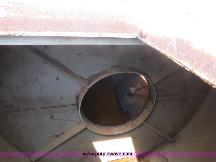 image for item S9690 Ram Rodder 14' tank