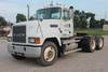 2000 Mack CH613 MaxiCruise semi truck 353,643 actual miles 15,924 actual hours Mack E7 330/350 12 0L...