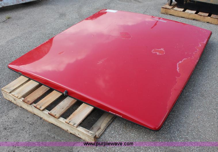 Fiberglass tonneau cover | no-reserve auction on Thursday, October 24