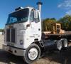 1981 White Road Commander 2 semi truck 143,641 miles on odometer 1,906 hours on meter Turbo diesel e...