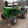 John Deere 2640 tractor John Deere four cylinder diesel engine Manual transmission 63 W loader bucke...