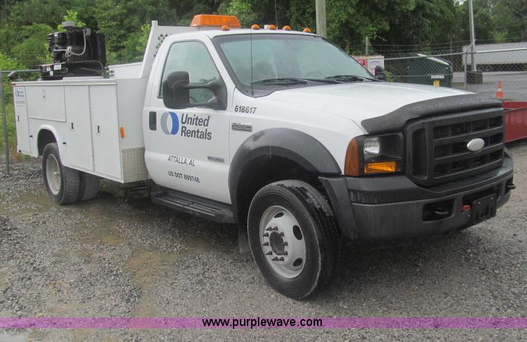2006 Ford F550 Super Duty XL service truck | no-reserve auction on