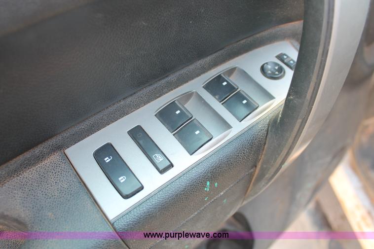 image for item H8179 2010 Chevrolet Silverado 2500HD Z71 Ext. Cab pickup truck