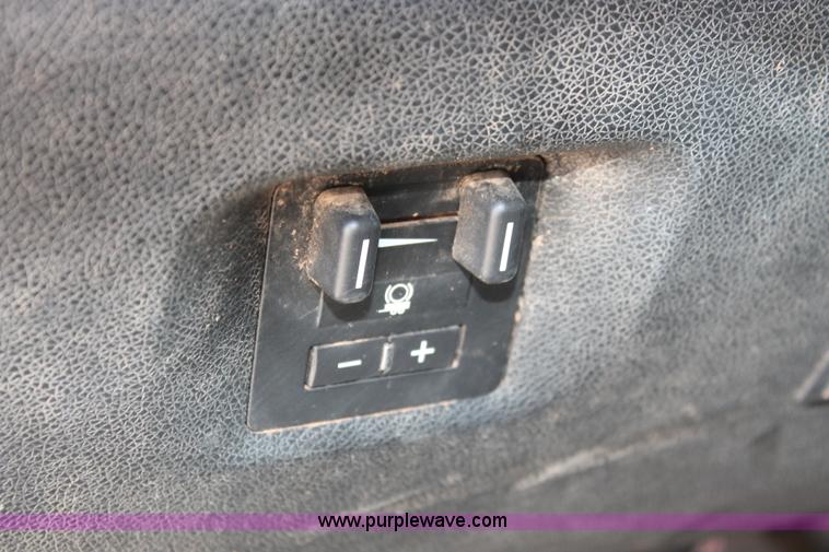 image for item H8179 2010 Chevrolet Silverado 2500HD Z71 Ext. Cab pickup truck