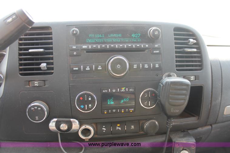 image for item H8179 2010 Chevrolet Silverado 2500HD Z71 Ext. Cab pickup truck