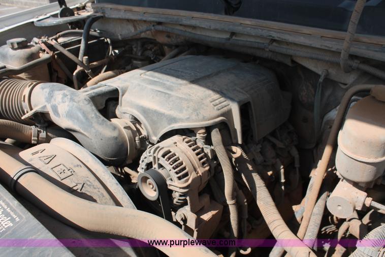 image for item H8179 2010 Chevrolet Silverado 2500HD Z71 Ext. Cab pickup truck