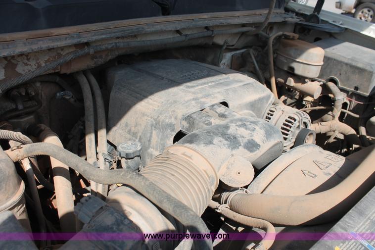 image for item H8179 2010 Chevrolet Silverado 2500HD Z71 Ext. Cab pickup truck