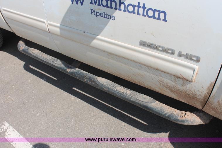 image for item H8179 2010 Chevrolet Silverado 2500HD Z71 Ext. Cab pickup truck