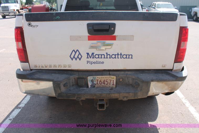 image for item H8179 2010 Chevrolet Silverado 2500HD Z71 Ext. Cab pickup truck