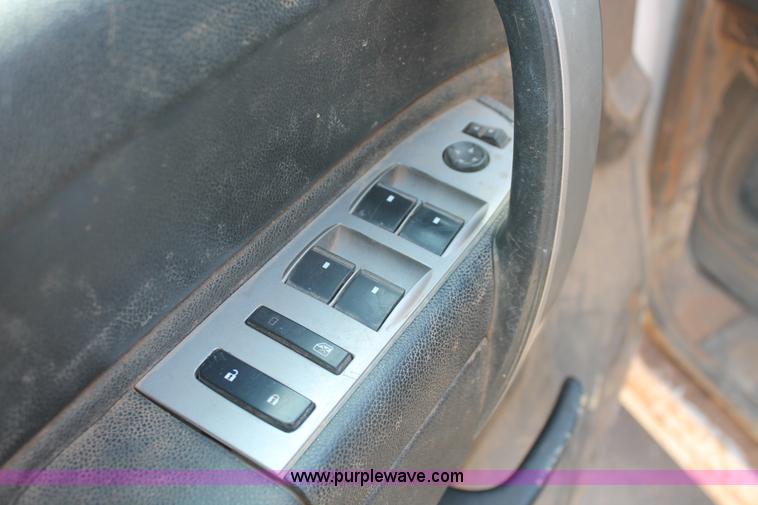 image for item H8181 2010 Chevrolet Silverado 1500 Z71 Ext. Cab pickup truck