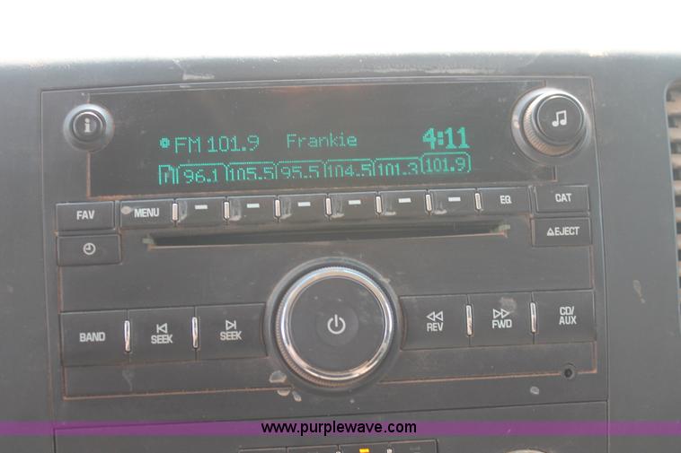 image for item H8181 2010 Chevrolet Silverado 1500 Z71 Ext. Cab pickup truck