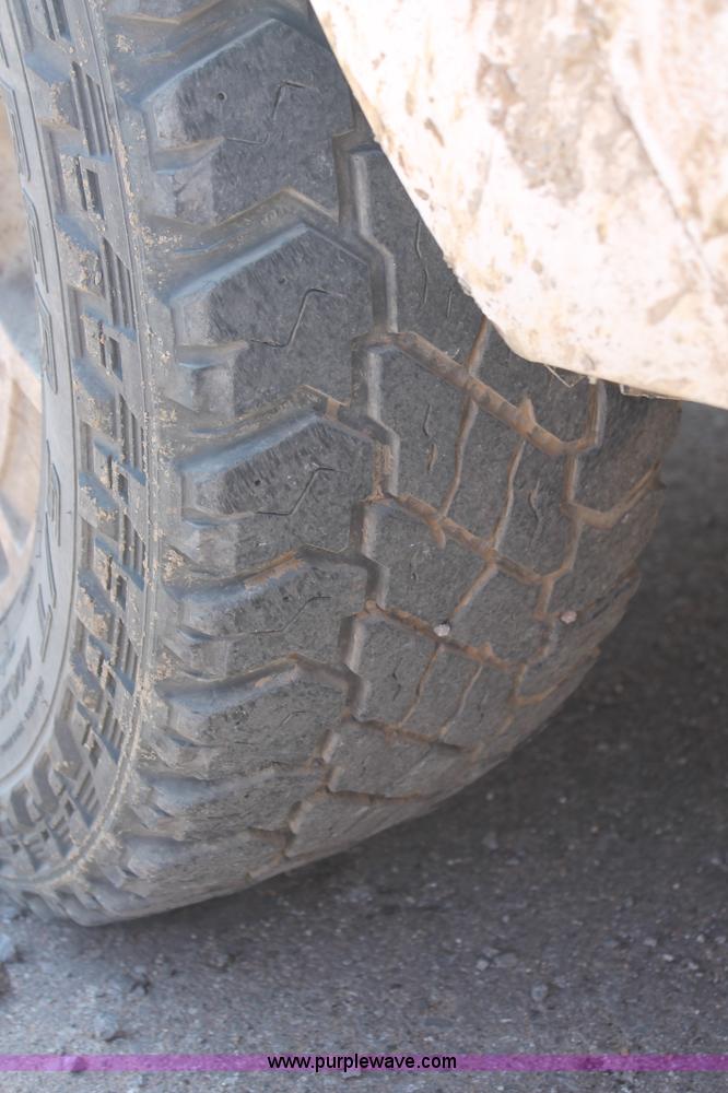 image for item H8181 2010 Chevrolet Silverado 1500 Z71 Ext. Cab pickup truck