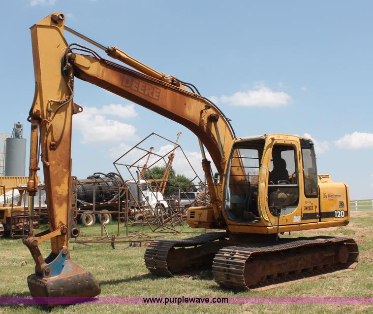 image for item H8182 2000 John Deere 120 excavator