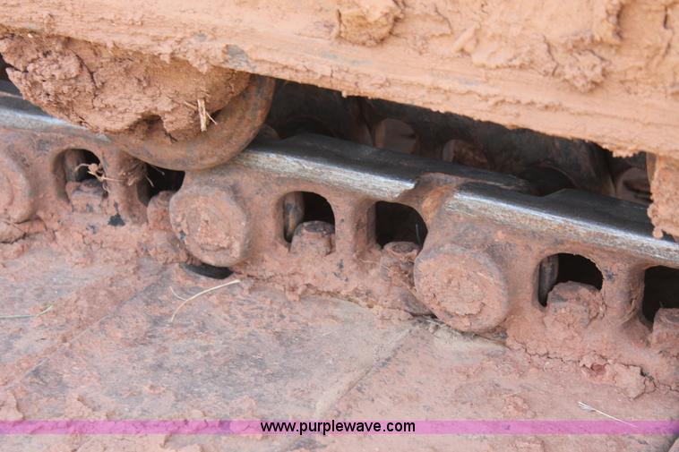 image for item H8182 2000 John Deere 120 excavator