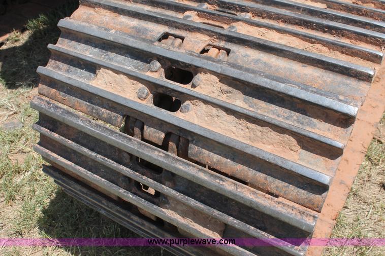 image for item H8182 2000 John Deere 120 excavator