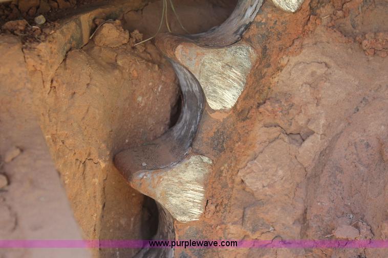 image for item H8182 2000 John Deere 120 excavator