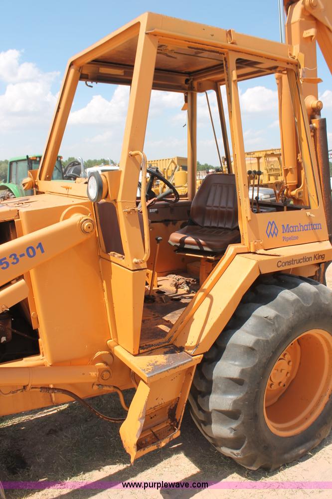 image for item H8183 1990 Case 480F backhoe