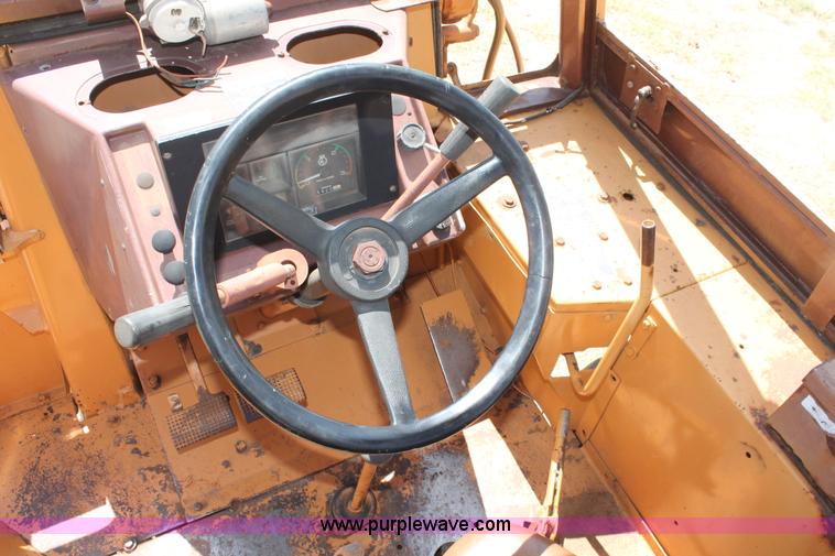 image for item H8183 1990 Case 480F backhoe