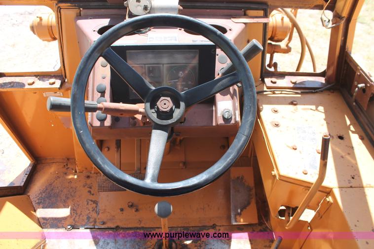 image for item H8183 1990 Case 480F backhoe