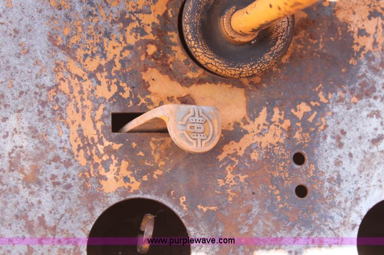 image for item H8183 1990 Case 480F backhoe