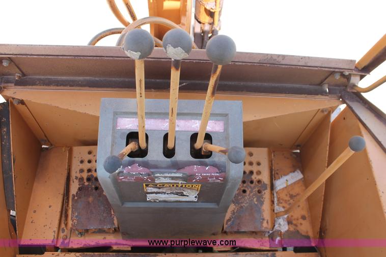 image for item H8183 1990 Case 480F backhoe