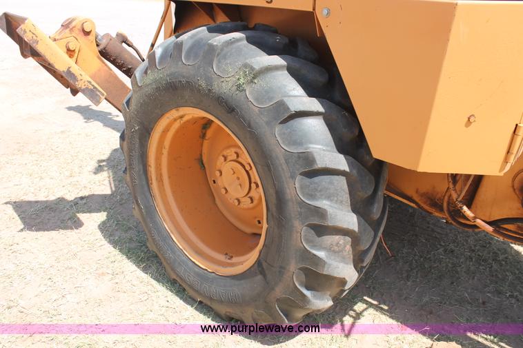 image for item H8183 1990 Case 480F backhoe