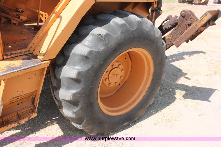 image for item H8183 1990 Case 480F backhoe