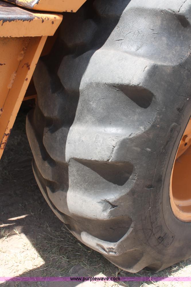 image for item H8183 1990 Case 480F backhoe