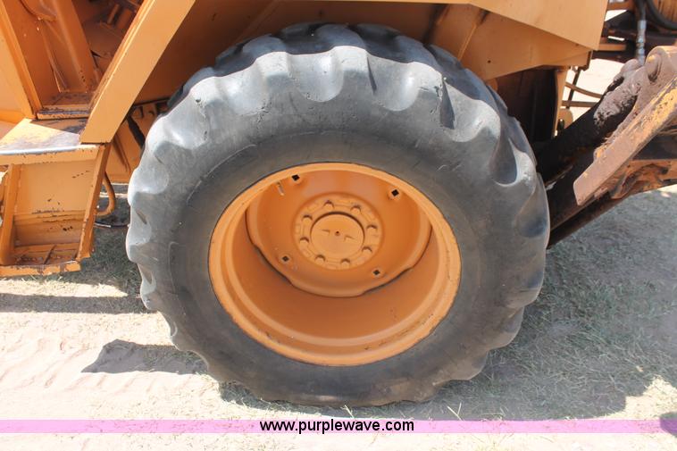 image for item H8183 1990 Case 480F backhoe