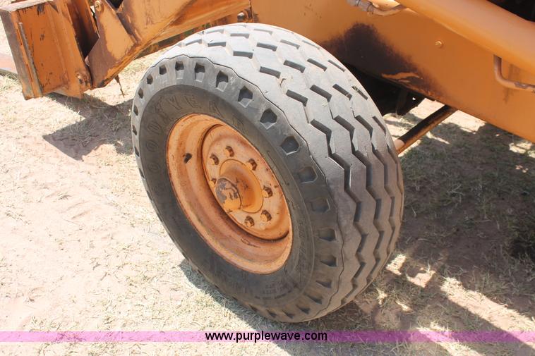 image for item H8183 1990 Case 480F backhoe