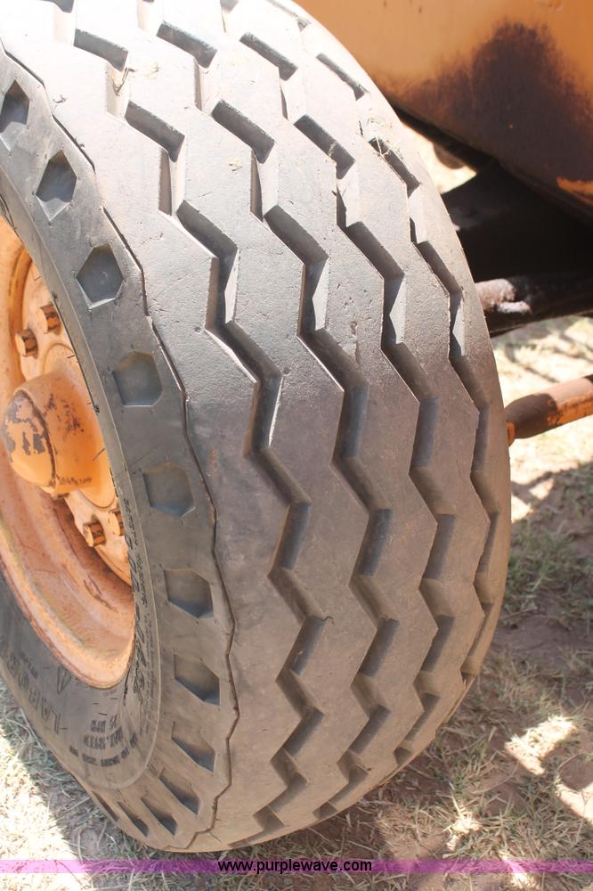 image for item H8183 1990 Case 480F backhoe