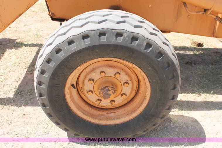 image for item H8183 1990 Case 480F backhoe