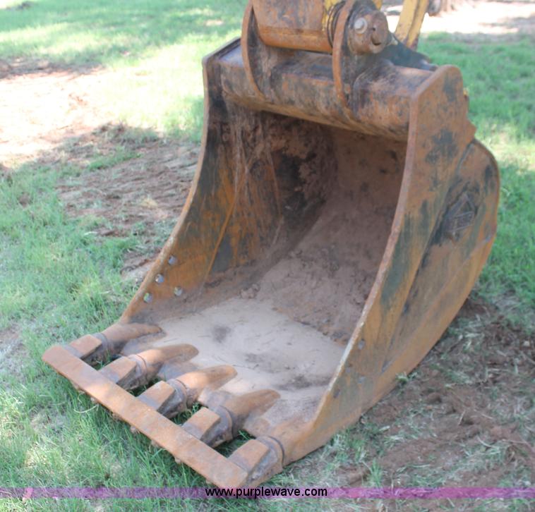 image for item I1536 2006 Komatsu PC160LC-7KA excavator