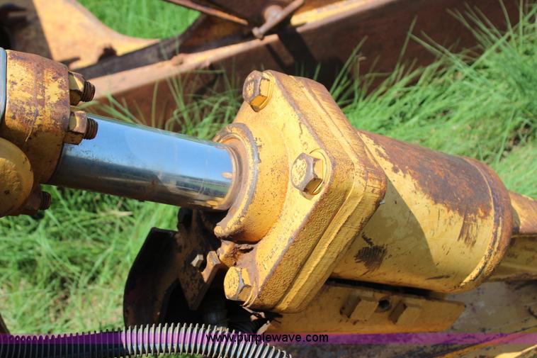 Caterpillar D6SU dozer blade assembly in Hinton, OK Item I1542 sold