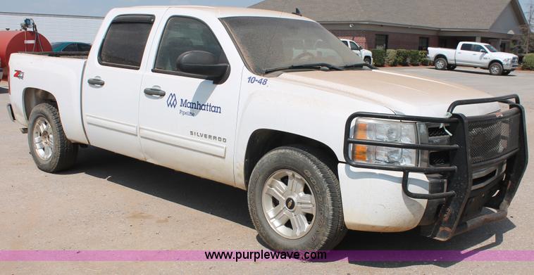 image for item I1548 2010 Chevrolet Silverado 2500HD Ext. Cab pickup truck