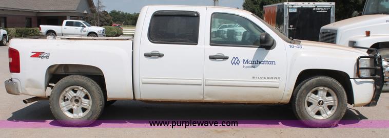 image for item I1548 2010 Chevrolet Silverado 2500HD Ext. Cab pickup truck