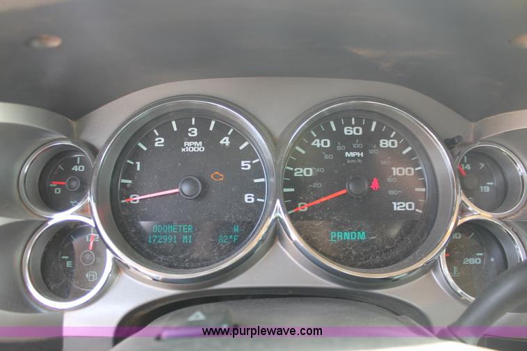 image for item I1548 2010 Chevrolet Silverado 2500HD Ext. Cab pickup truck