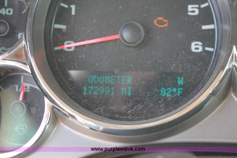 image for item I1548 2010 Chevrolet Silverado 2500HD Ext. Cab pickup truck