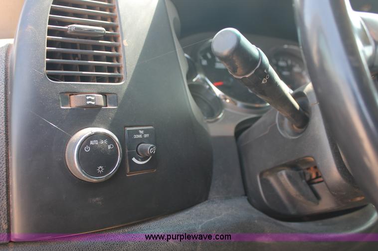 image for item I1548 2010 Chevrolet Silverado 2500HD Ext. Cab pickup truck