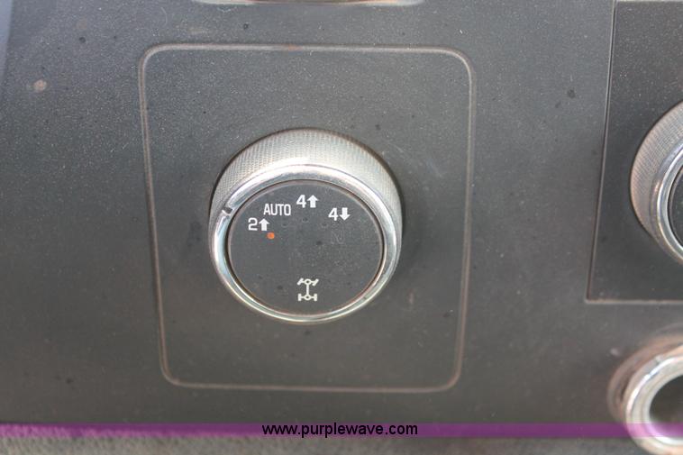 image for item I1548 2010 Chevrolet Silverado 2500HD Ext. Cab pickup truck